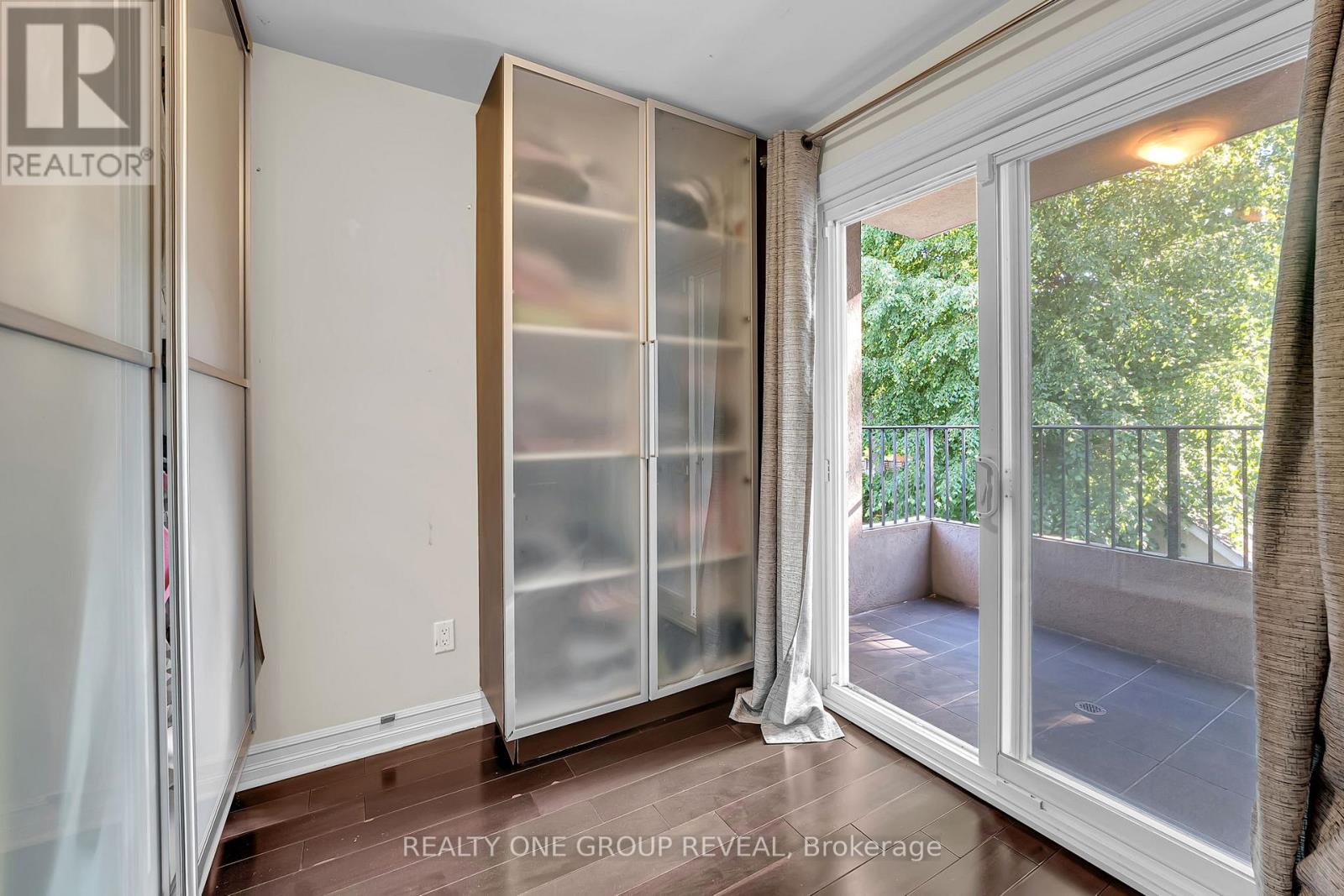 1490 ISLINGTON AVENUE - 29