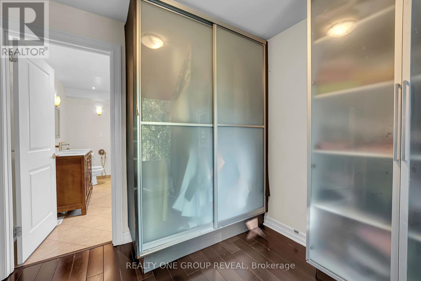 1490 ISLINGTON AVENUE - 30