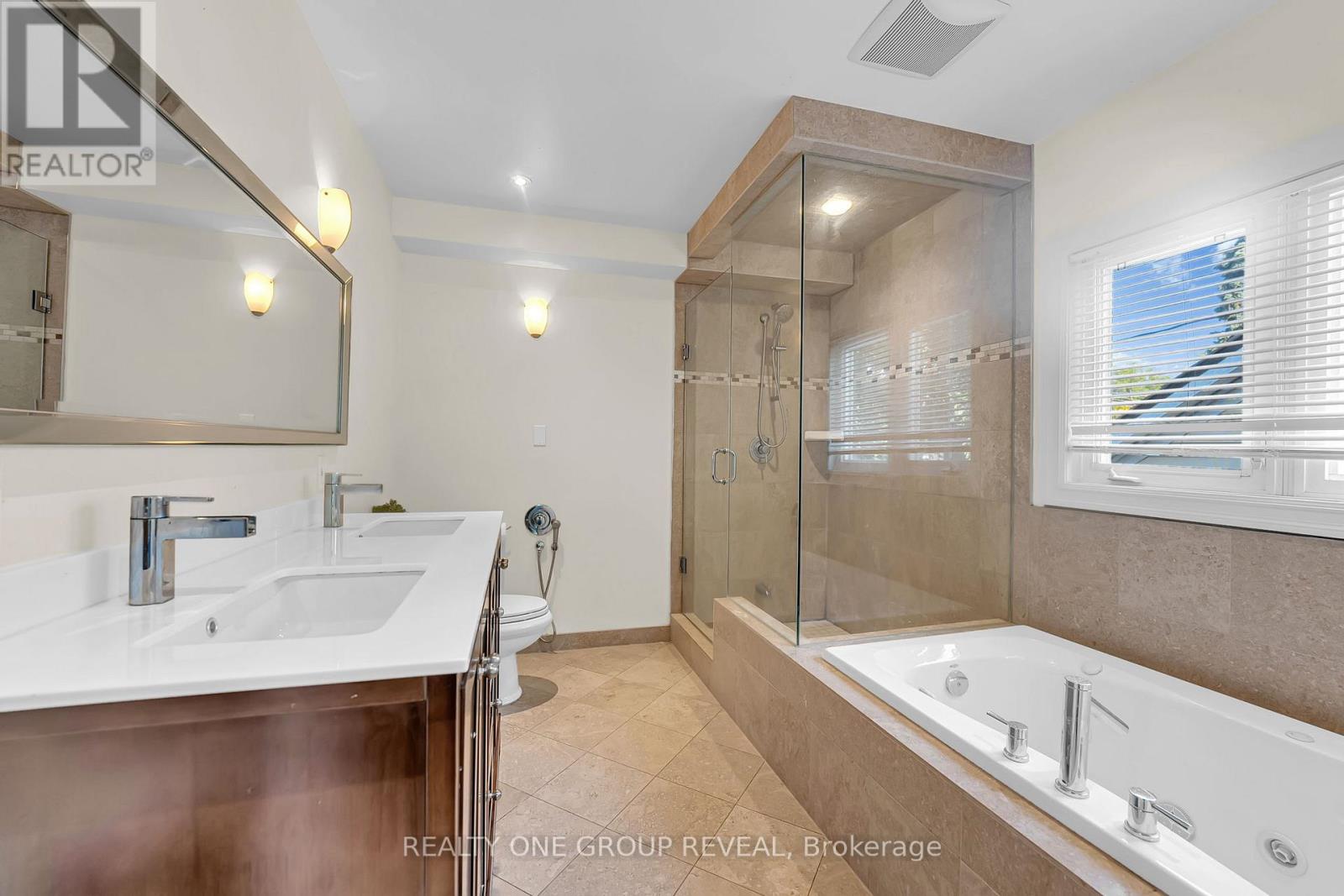 1490 ISLINGTON AVENUE - 32