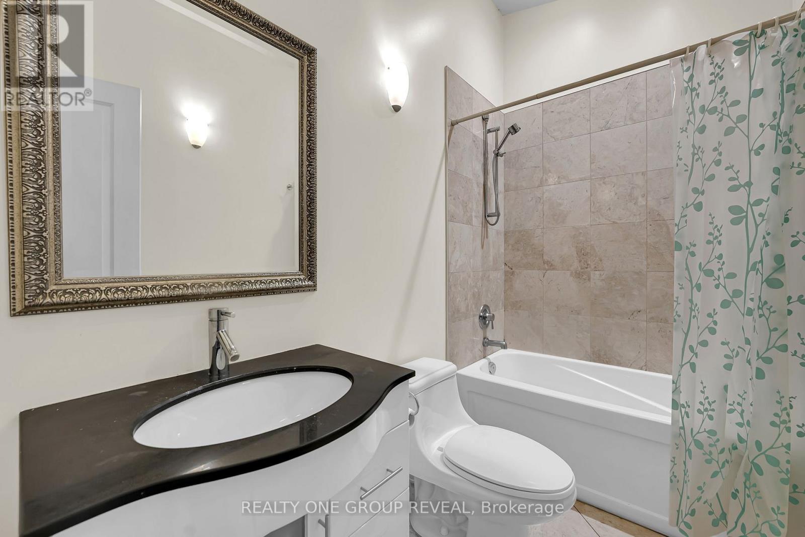 1490 ISLINGTON AVENUE - 41