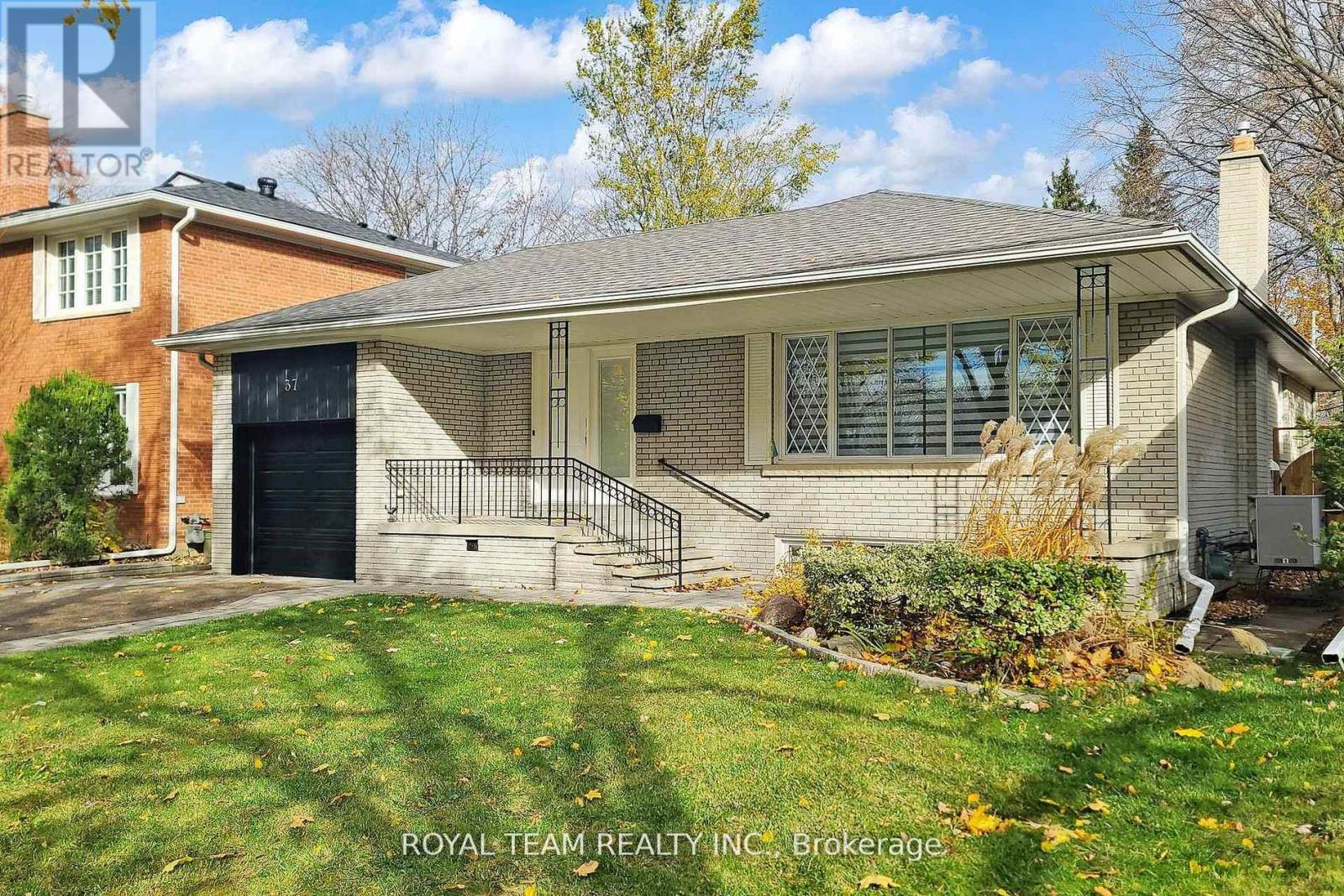 37 MARKLAND DRIVE - 2