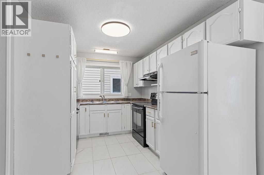 2814 45 Avenue - 11