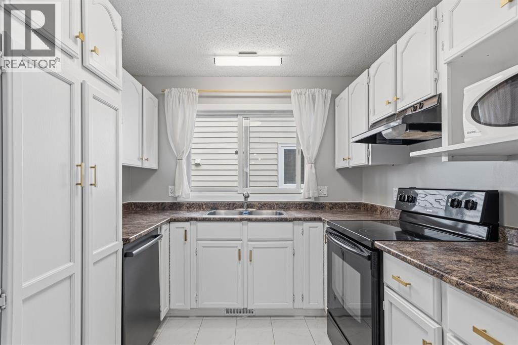 2814 45 Avenue - 12