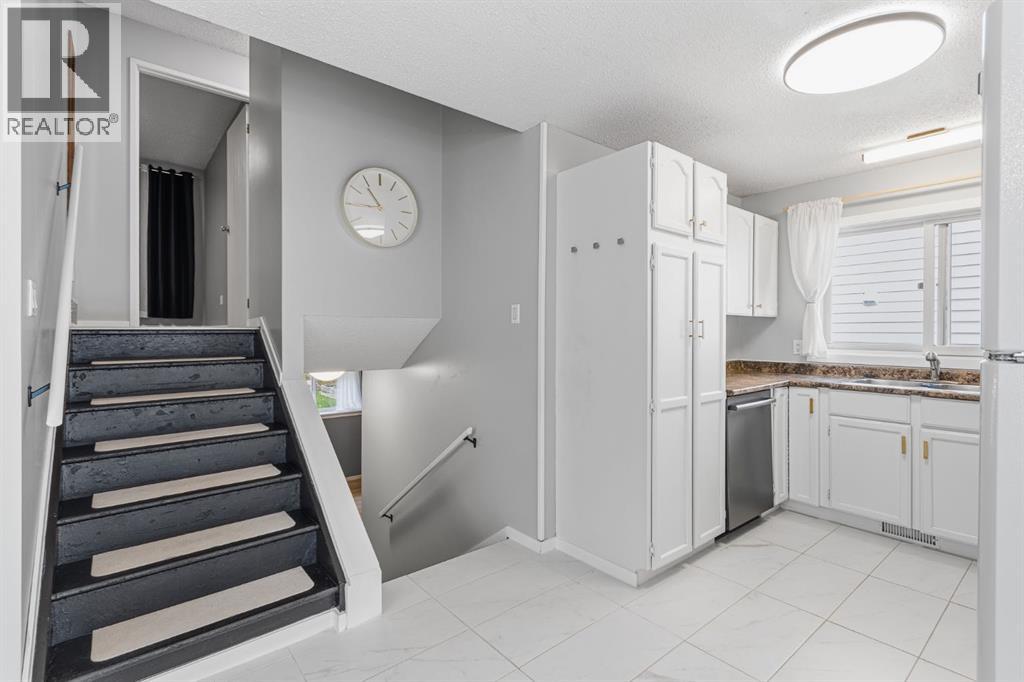 2814 45 Avenue - 15