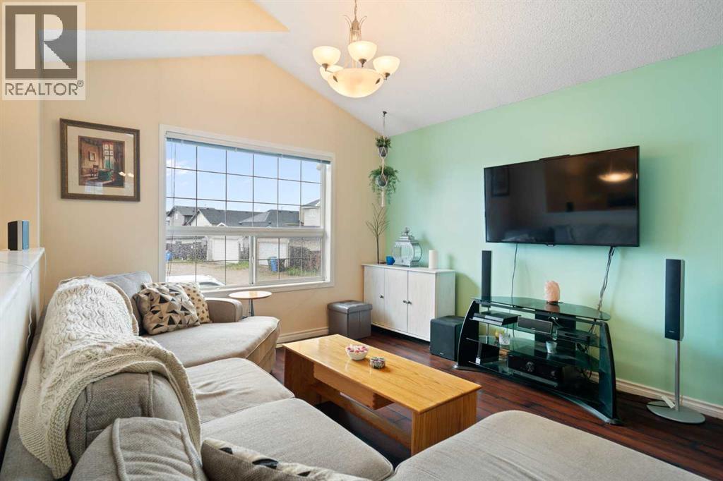 57 Saddlemont Grove NE - 8