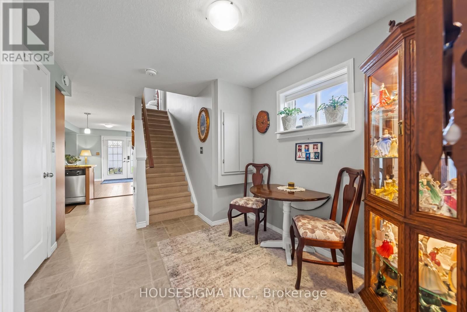 #124 35 MOUNTFORD DRIVE - 18