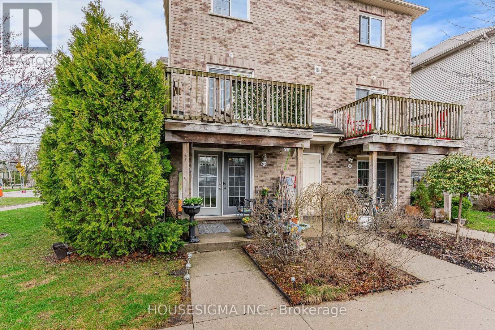 #124 35 MOUNTFORD DRIVE - 1