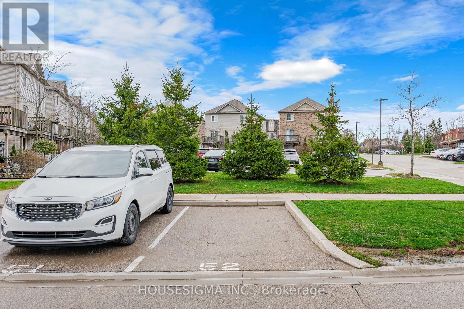 #124 35 MOUNTFORD DRIVE - 36