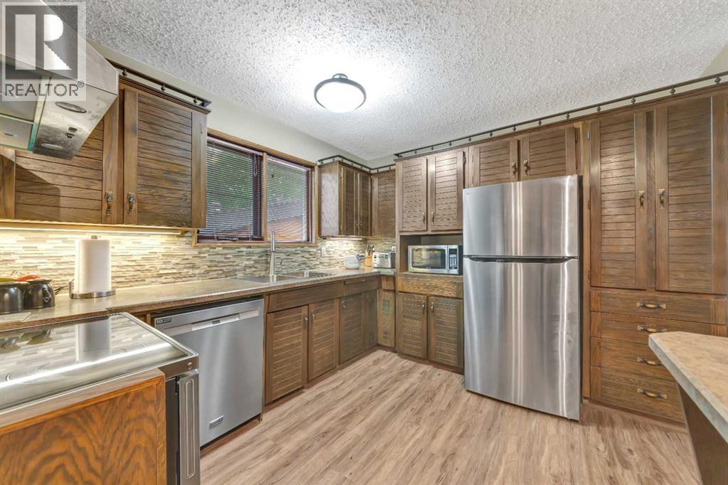 3104 58 Avenue - 8