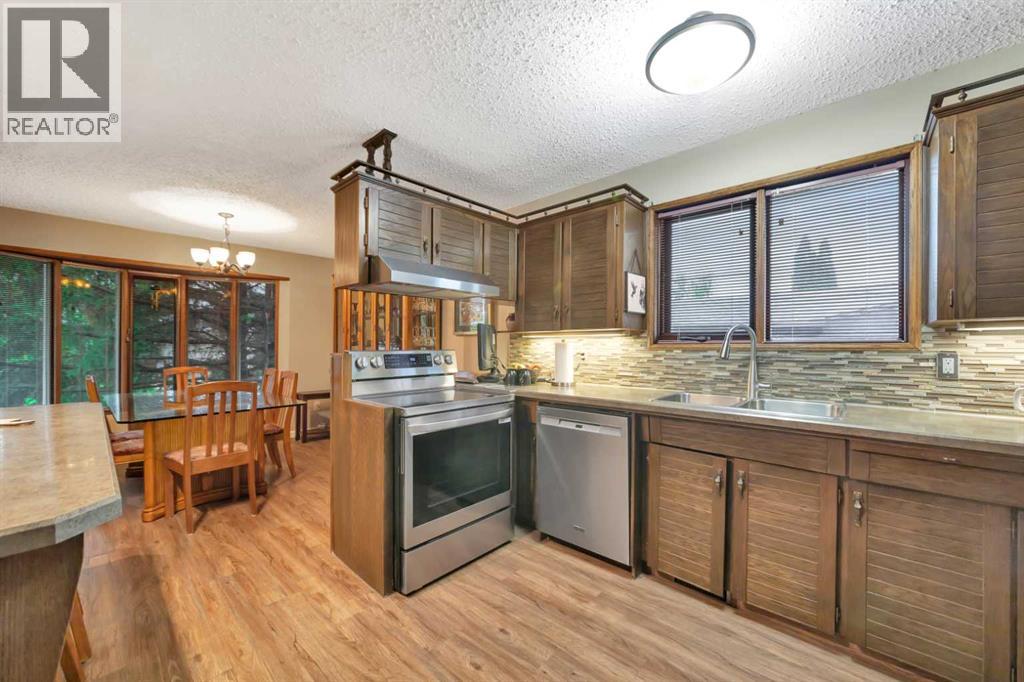 3104 58 Avenue - 10