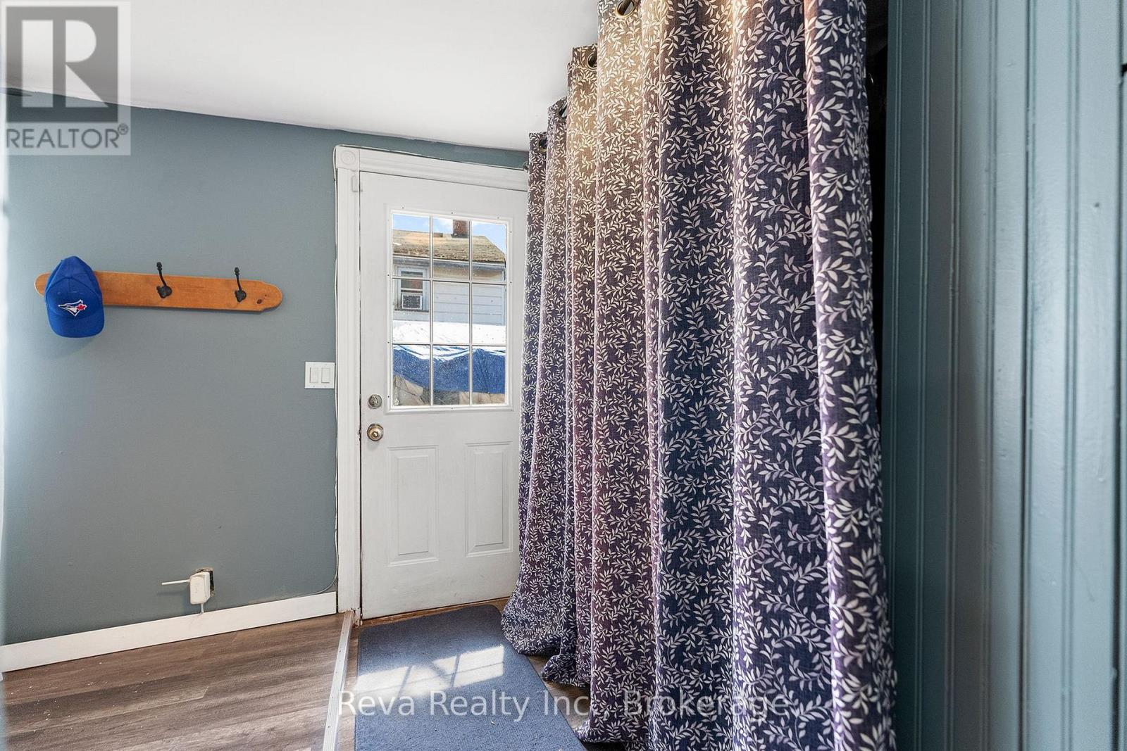 86 YEOMANS STREET - 12