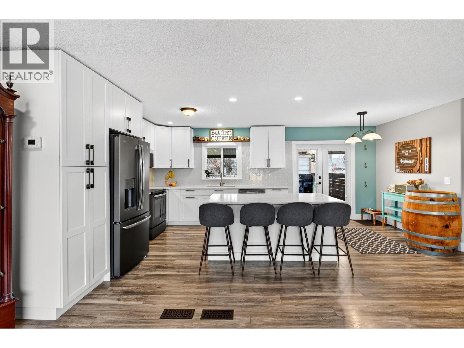 300 Langford Road - 7