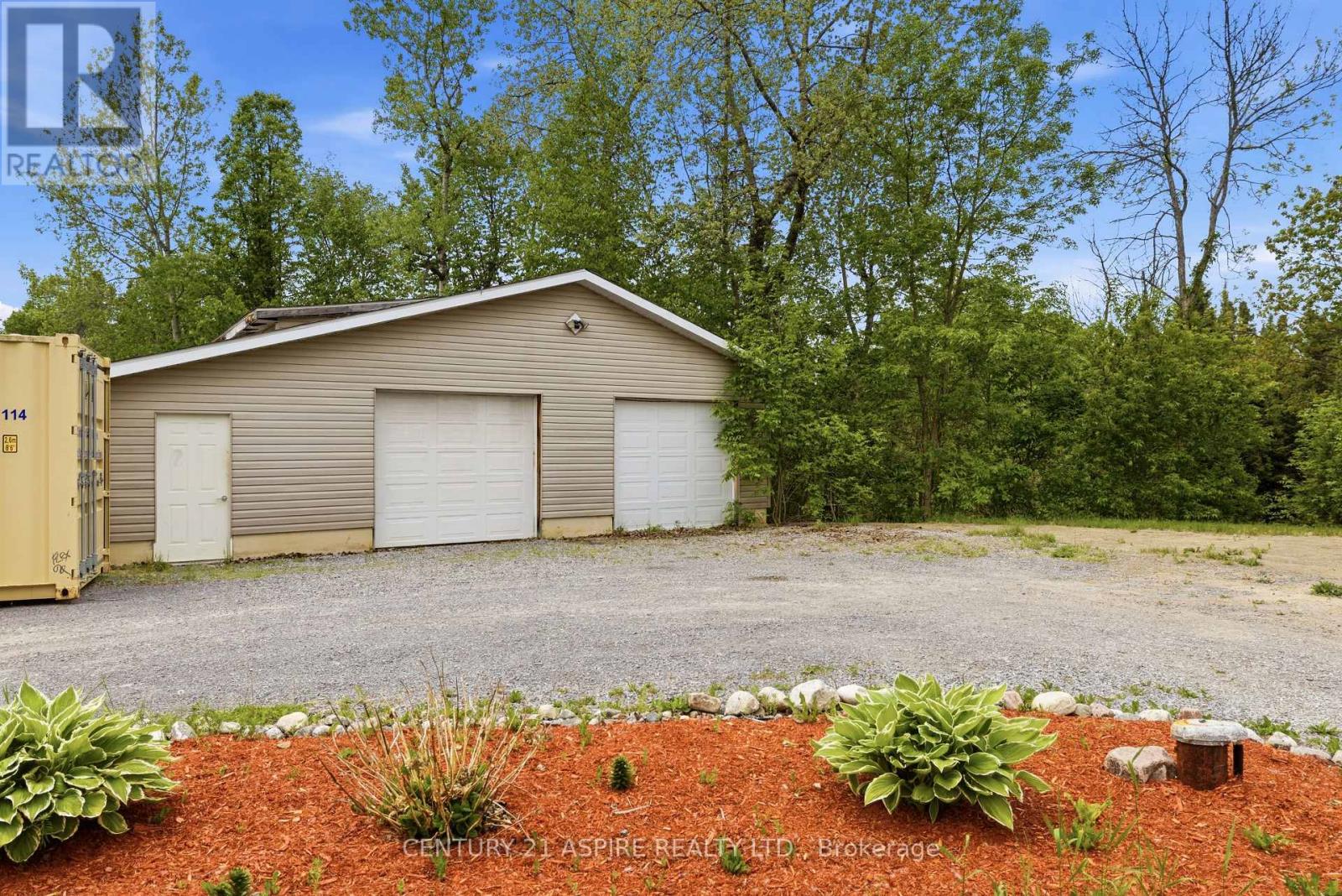 84 SANDY BEACH ROAD - Image 3
