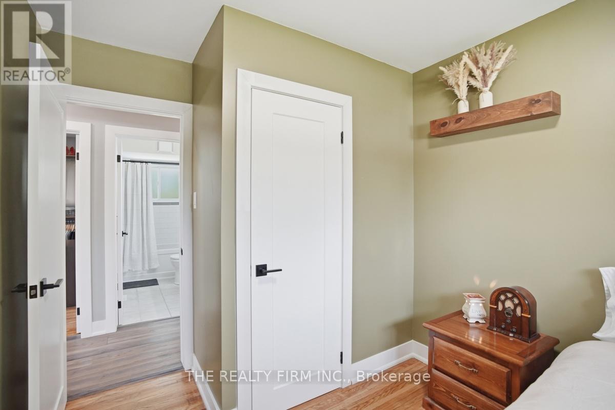 187 BYRON STREET - 25