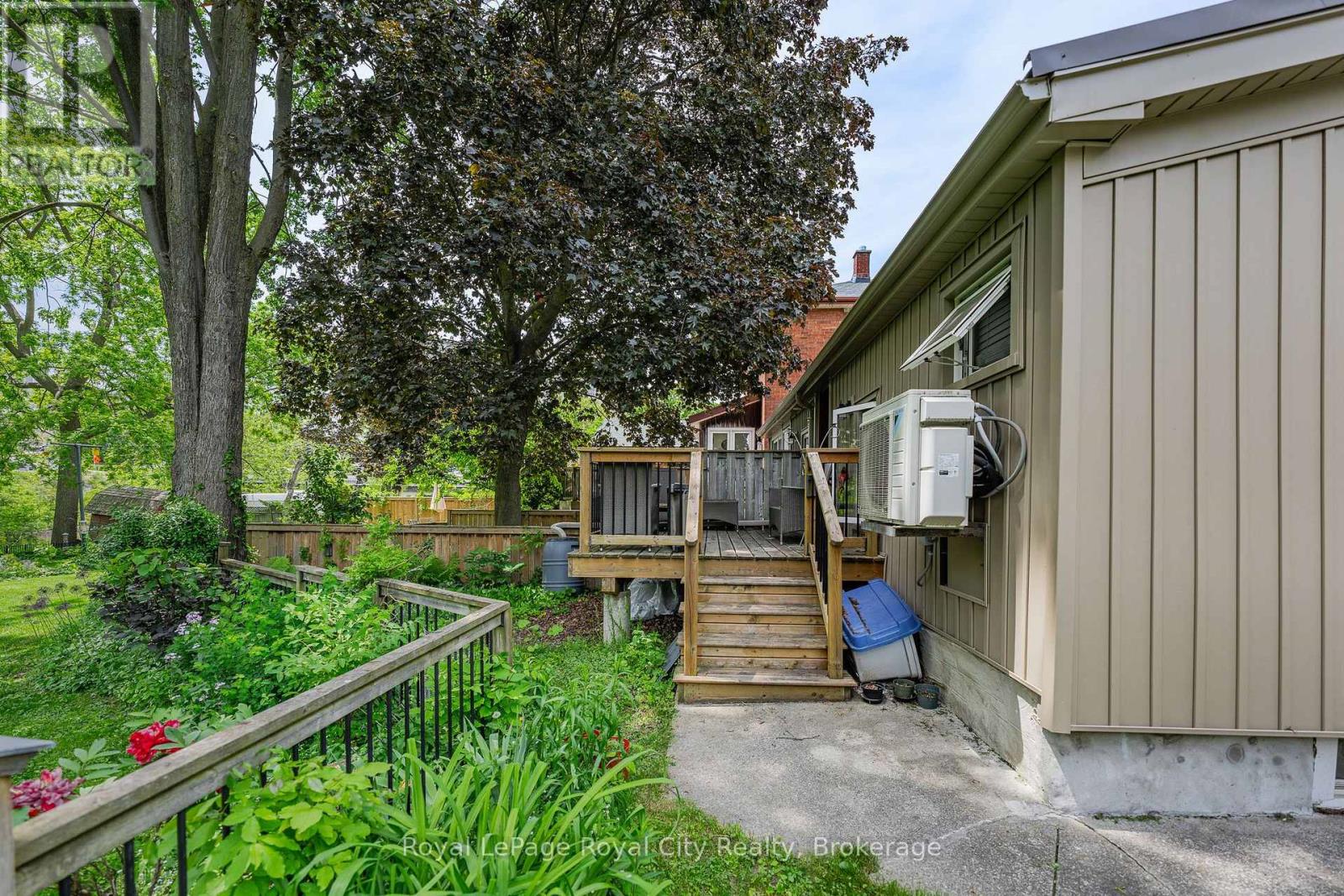 138 ARTHUR STREET N - 19