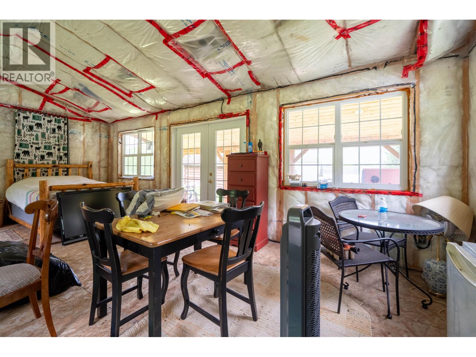 2654 EAGLE CREEK ROAD - 40
