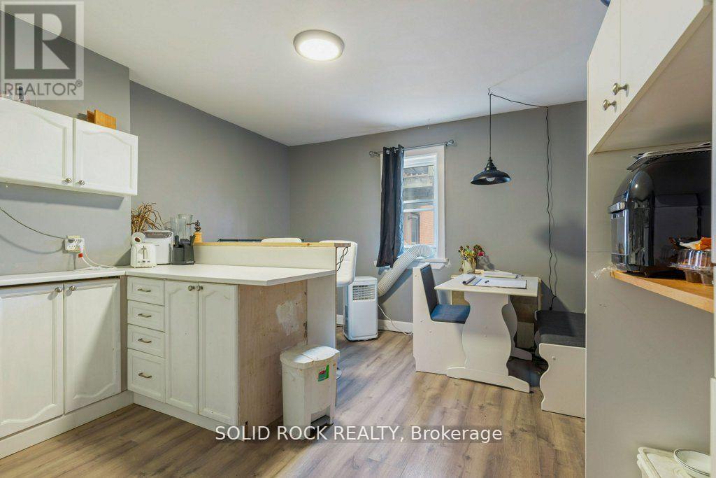 130-134 Prescott Street — photo 17