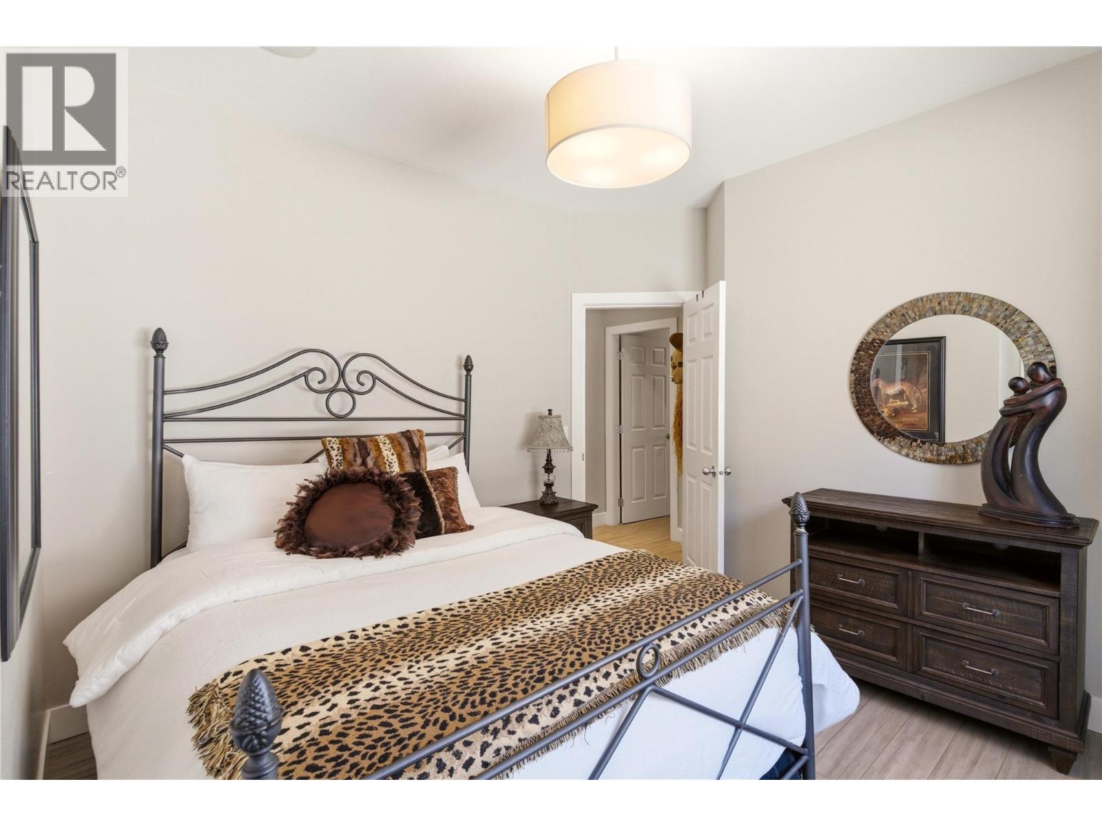 436 665 Cook Road, Kelowna