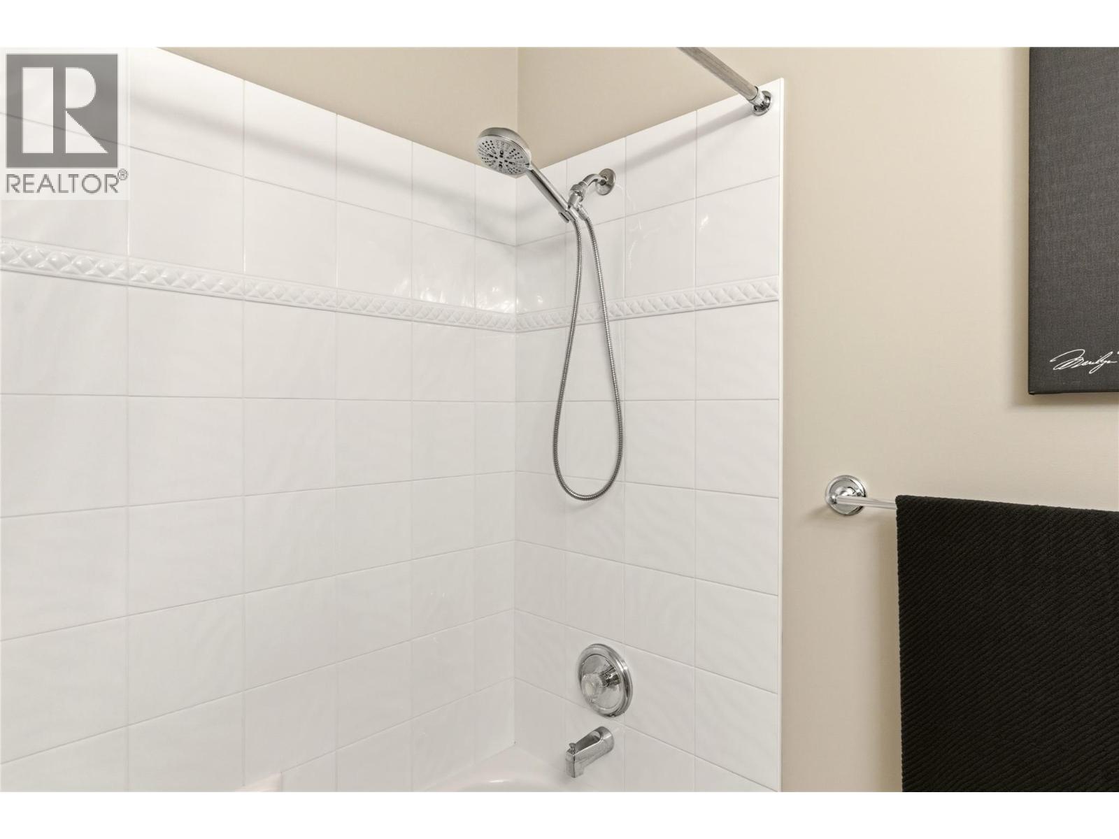 436 665 Cook Road, Kelowna