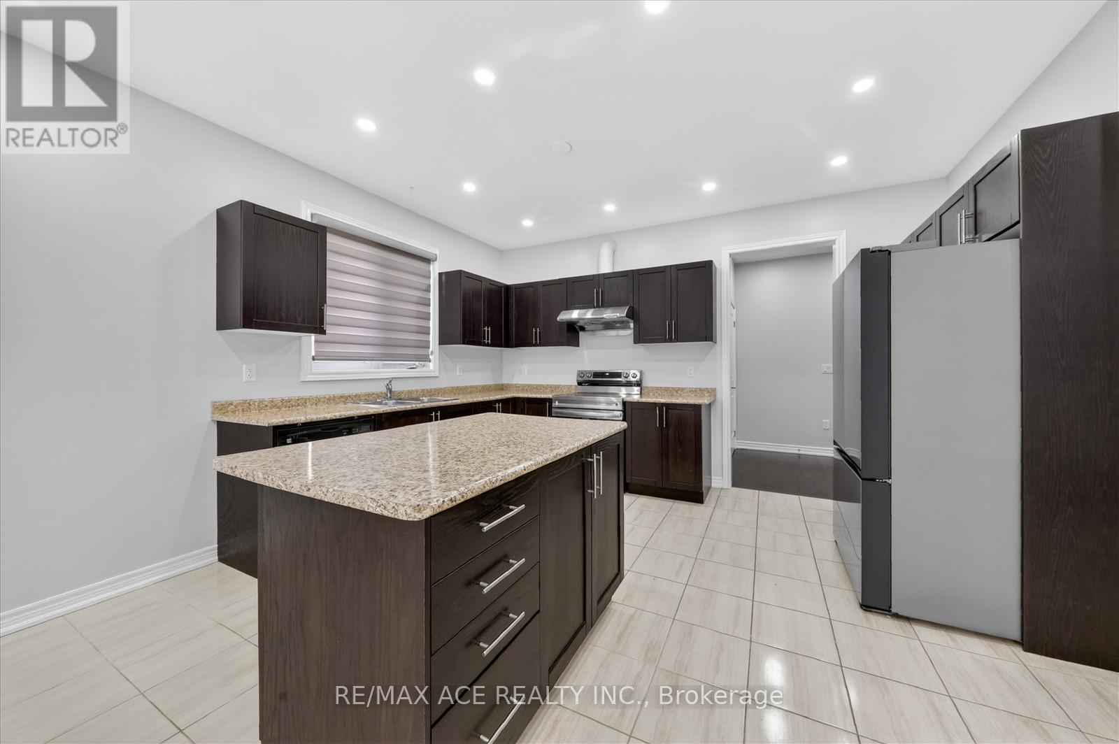 10 GUSUL AVENUE - 15