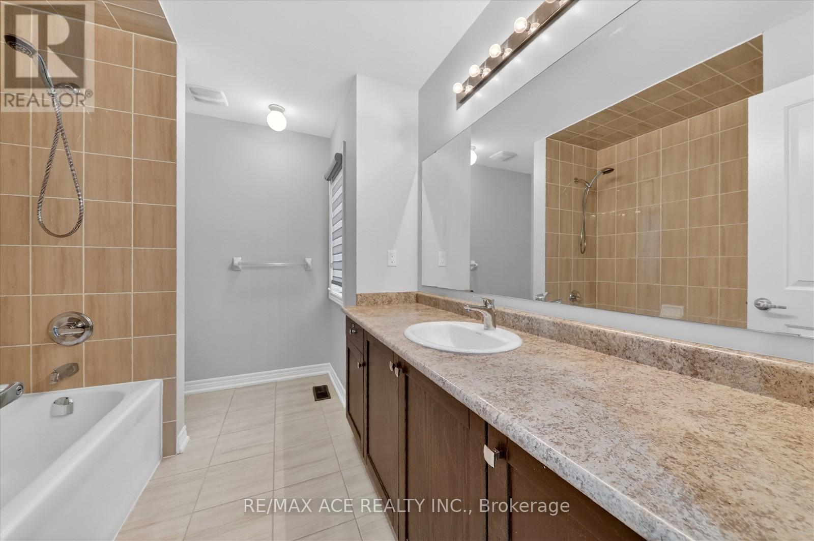 10 GUSUL AVENUE - 34