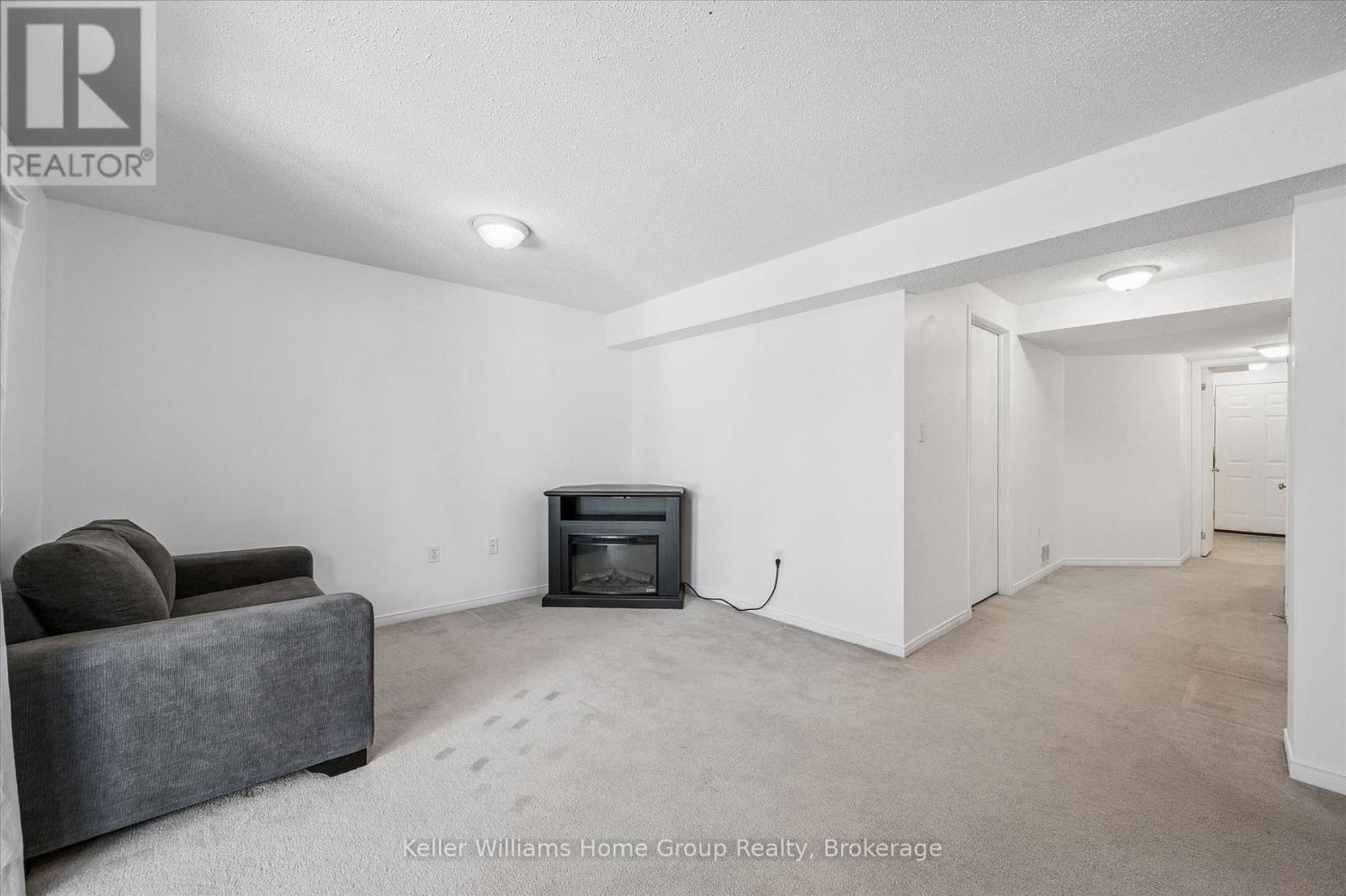 #23 151 CLAIRFIELDS DRIVE E - 26