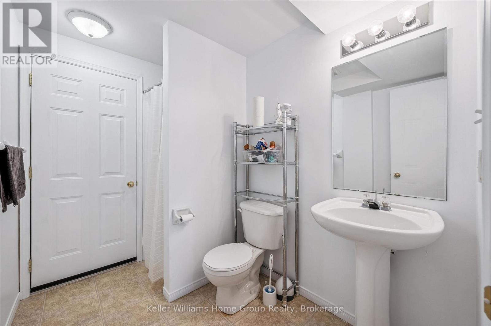 #23 151 CLAIRFIELDS DRIVE E - 28