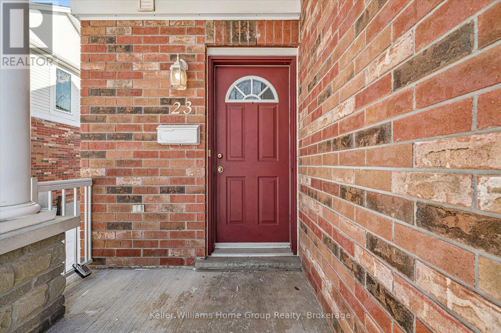 #23 151 CLAIRFIELDS DRIVE E - 3