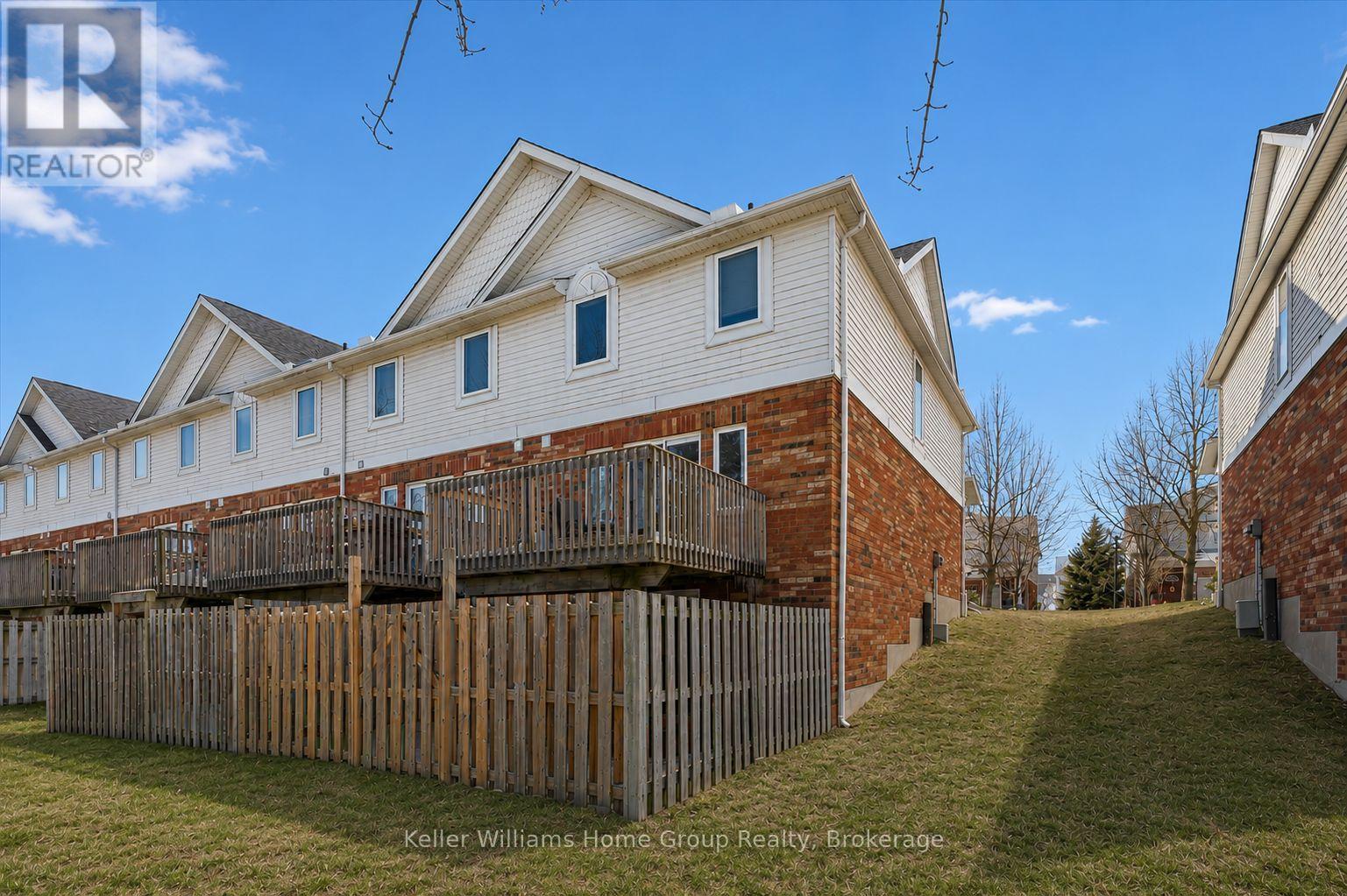 #23 151 CLAIRFIELDS DRIVE E - 31