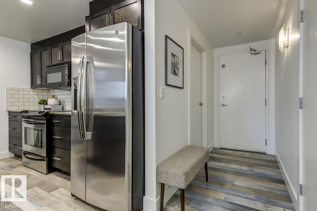 #205 11933 JASPER AV NW - Image 3