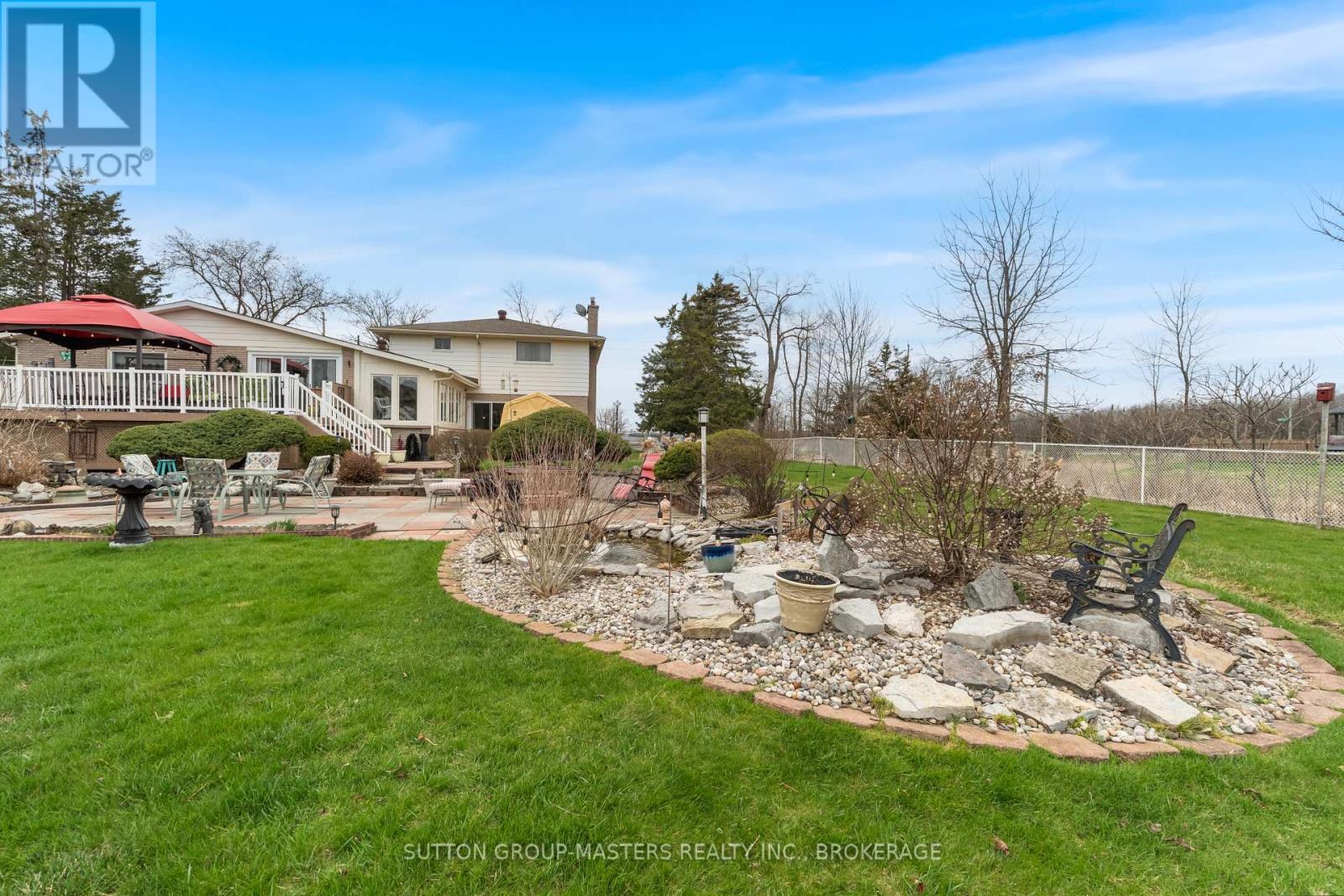 1104 SIDNEY STREET N - 43
