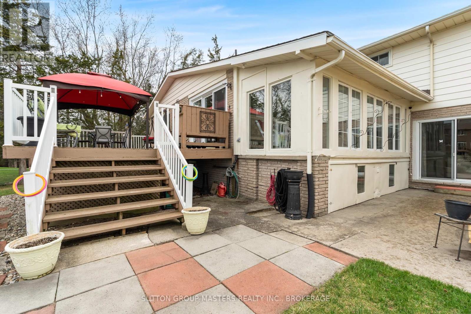 1104 SIDNEY STREET N - 41