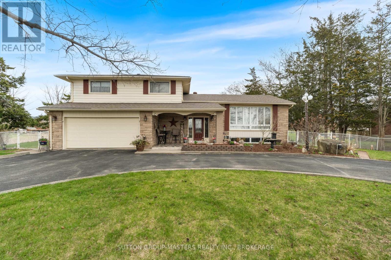 1104 SIDNEY STREET N - 42