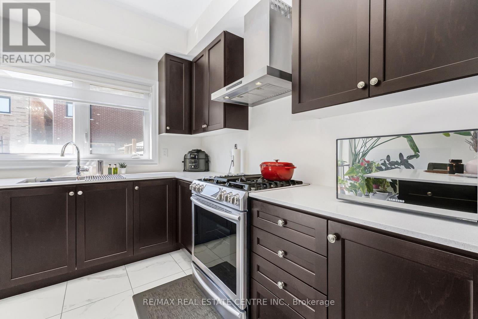 35 LOLLARD WAY - 17
