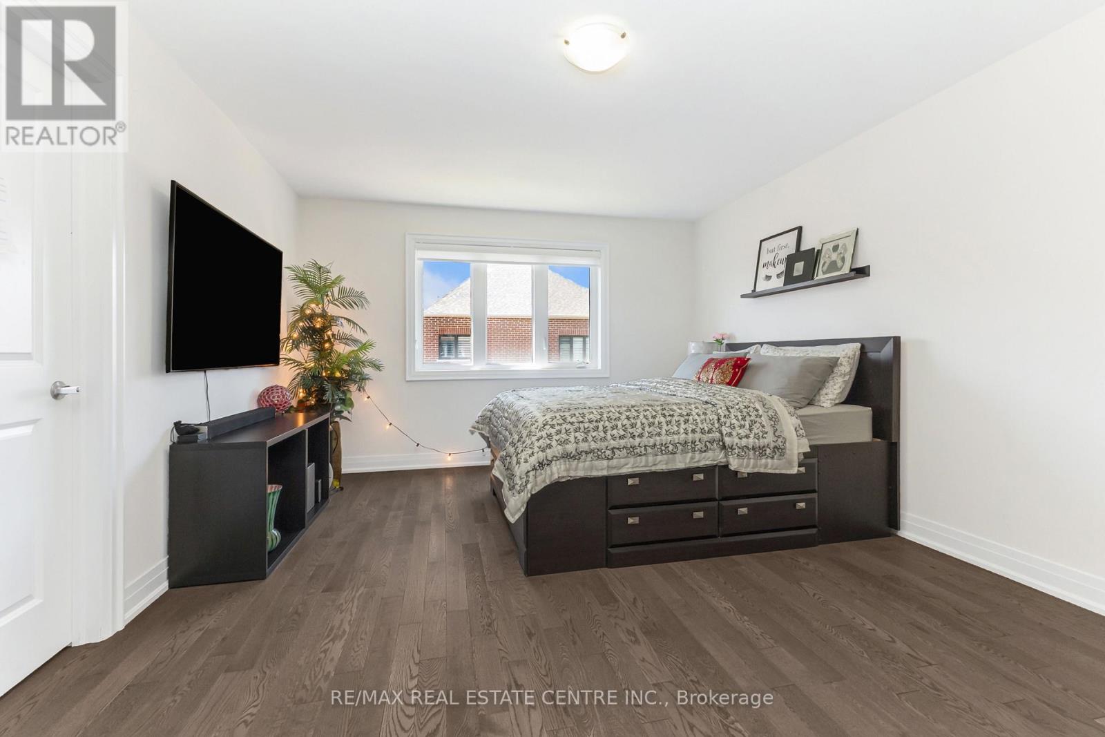 35 LOLLARD WAY - 22