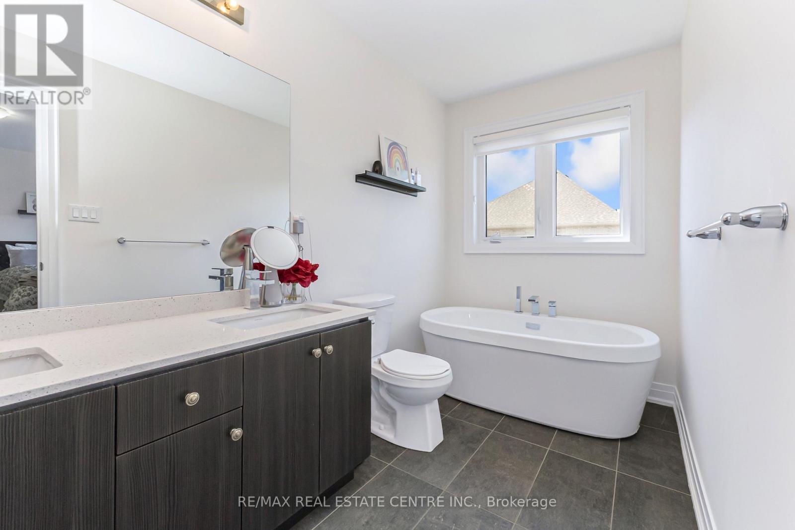 35 LOLLARD WAY - 24
