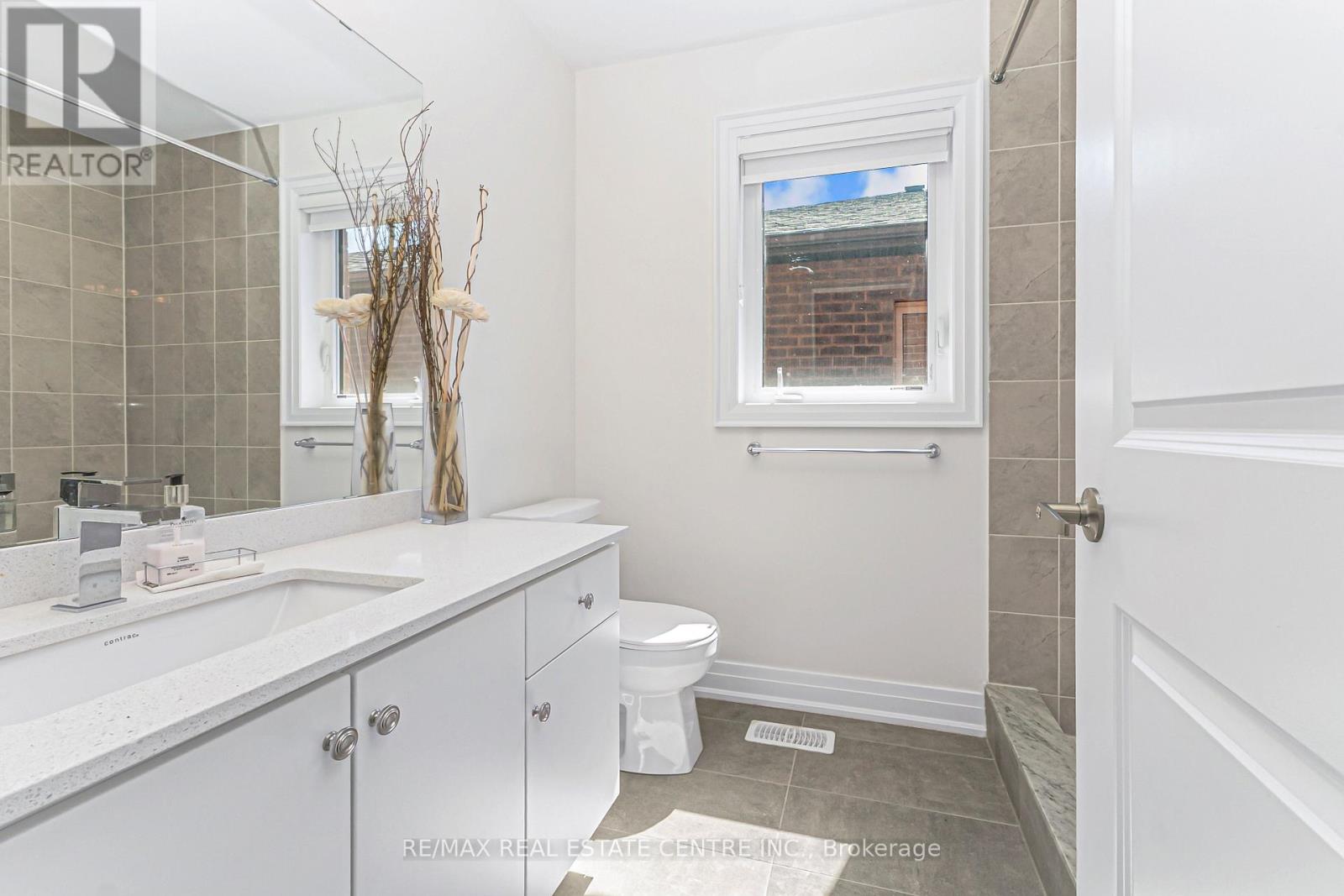35 LOLLARD WAY - 32