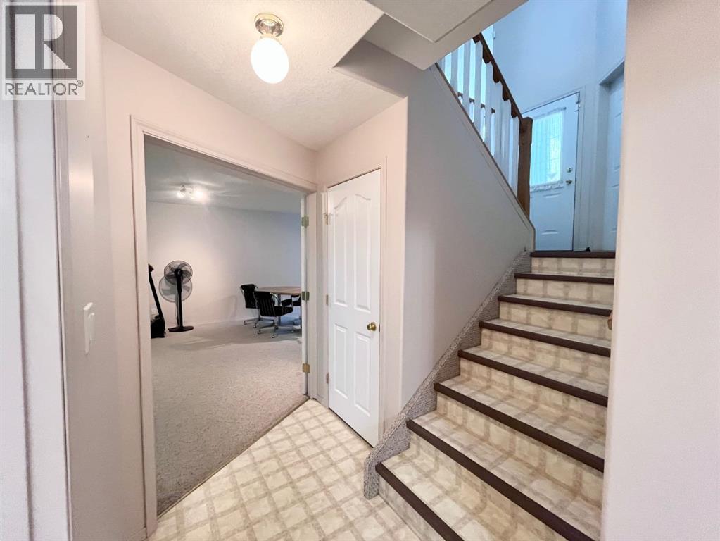 166 Hallam Drive — photo 29