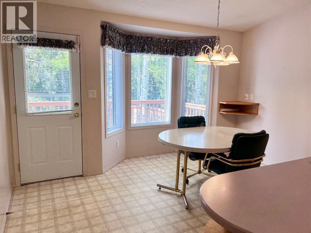 166 Hallam Drive — photo 6