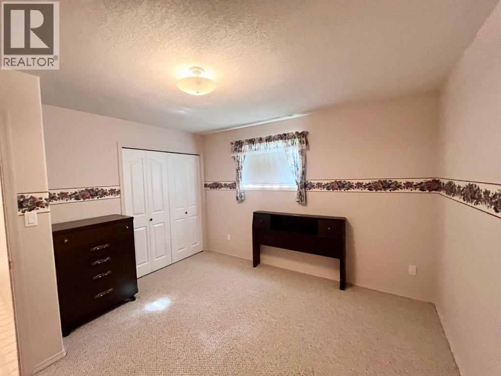 166 Hallam Drive — photo 32