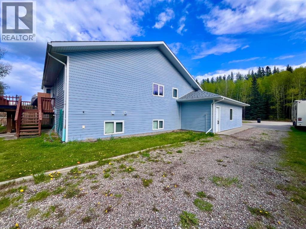 166 Hallam Drive — photo 40