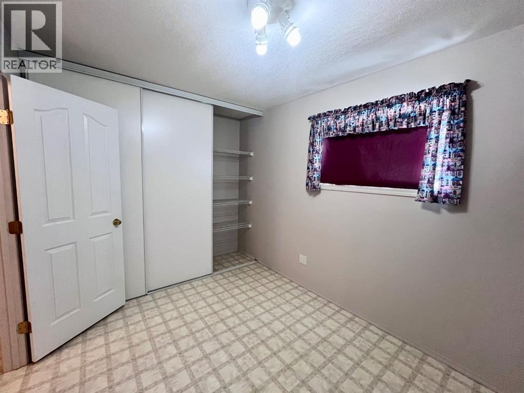 166 Hallam Drive — photo 31