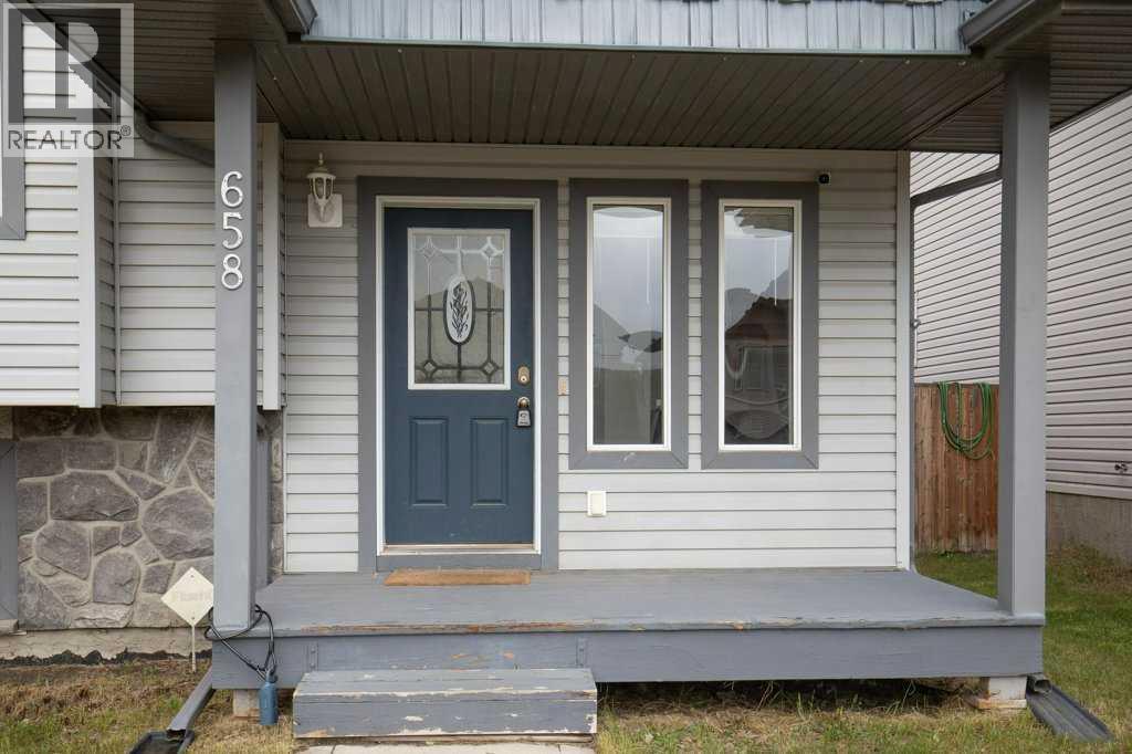 658 Red Oak Close - photo 5