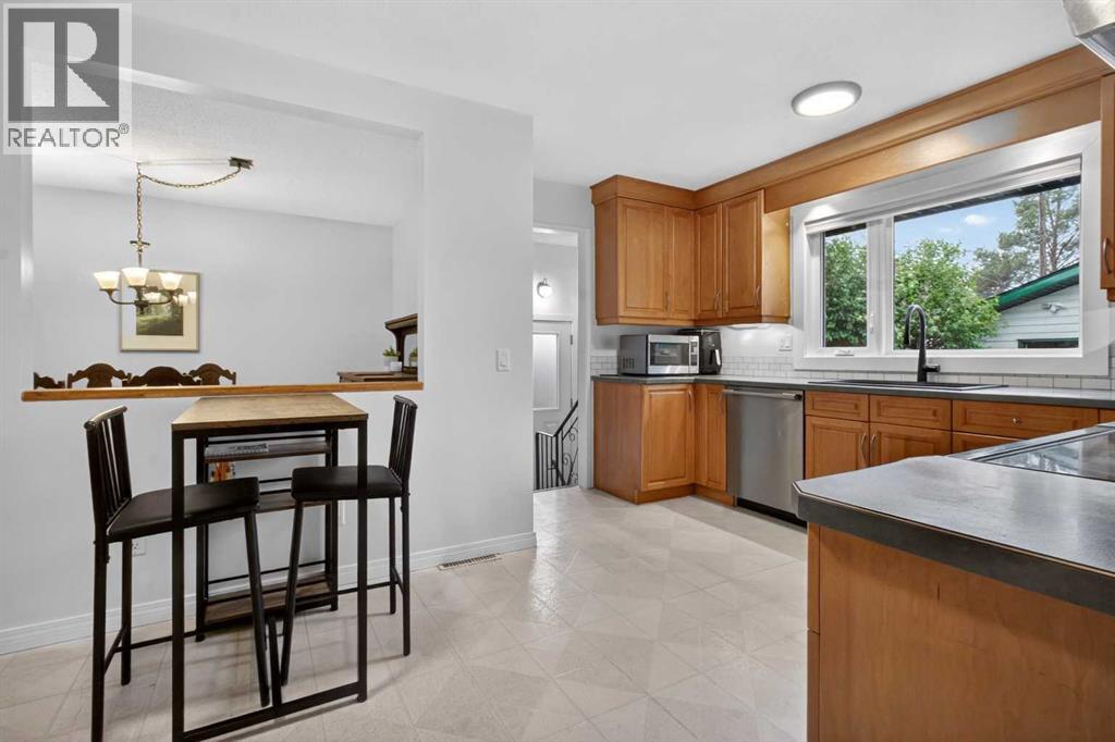 203 Southampton Drive SW - 15