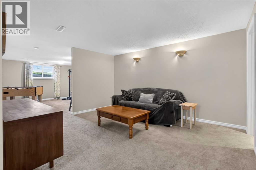203 Southampton Drive SW - 26