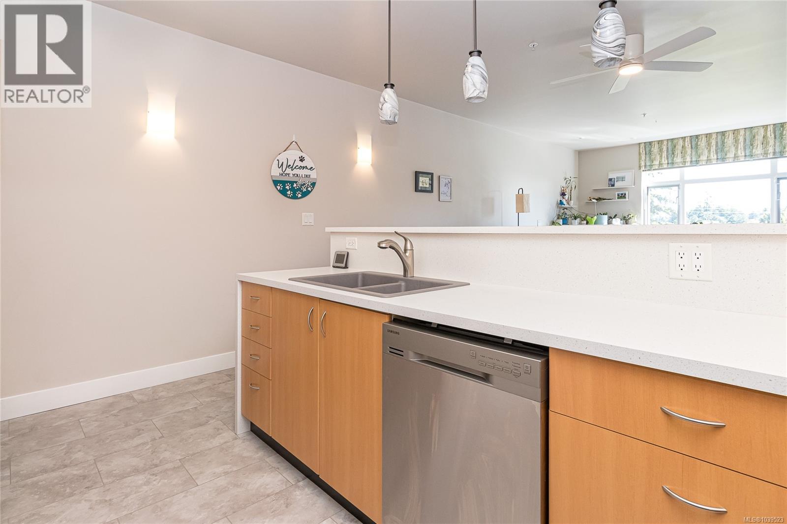 #308E 1115 Craigflower Rd - 12
