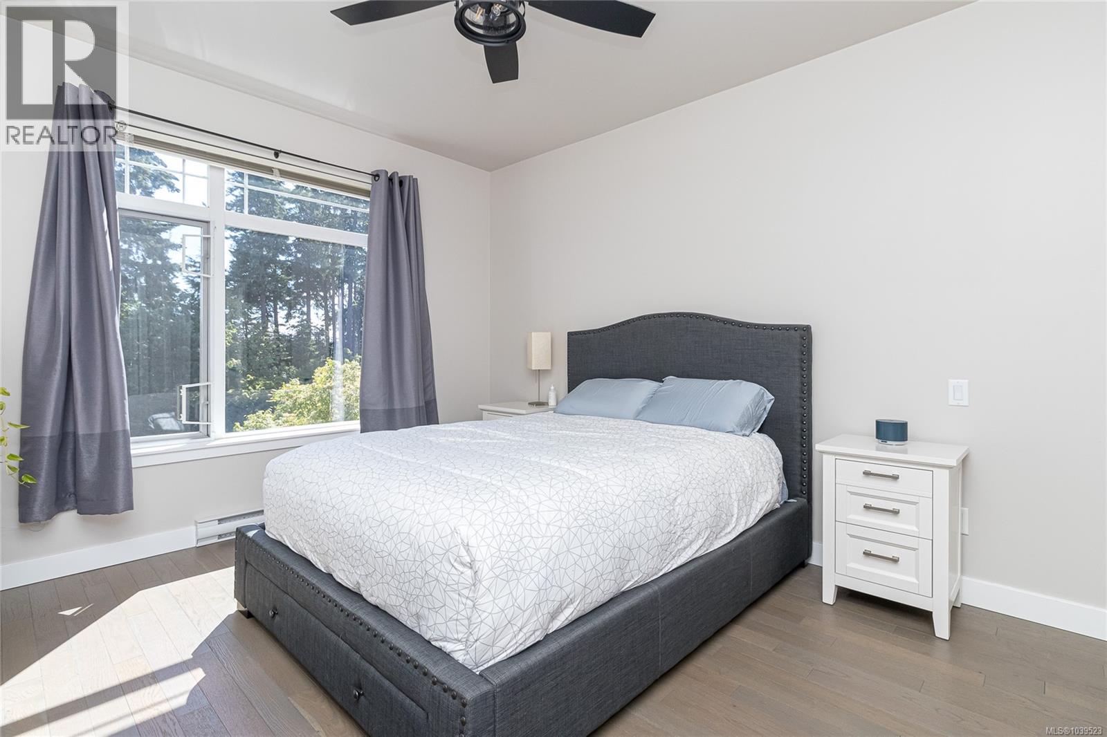 #308E 1115 Craigflower Rd - 13