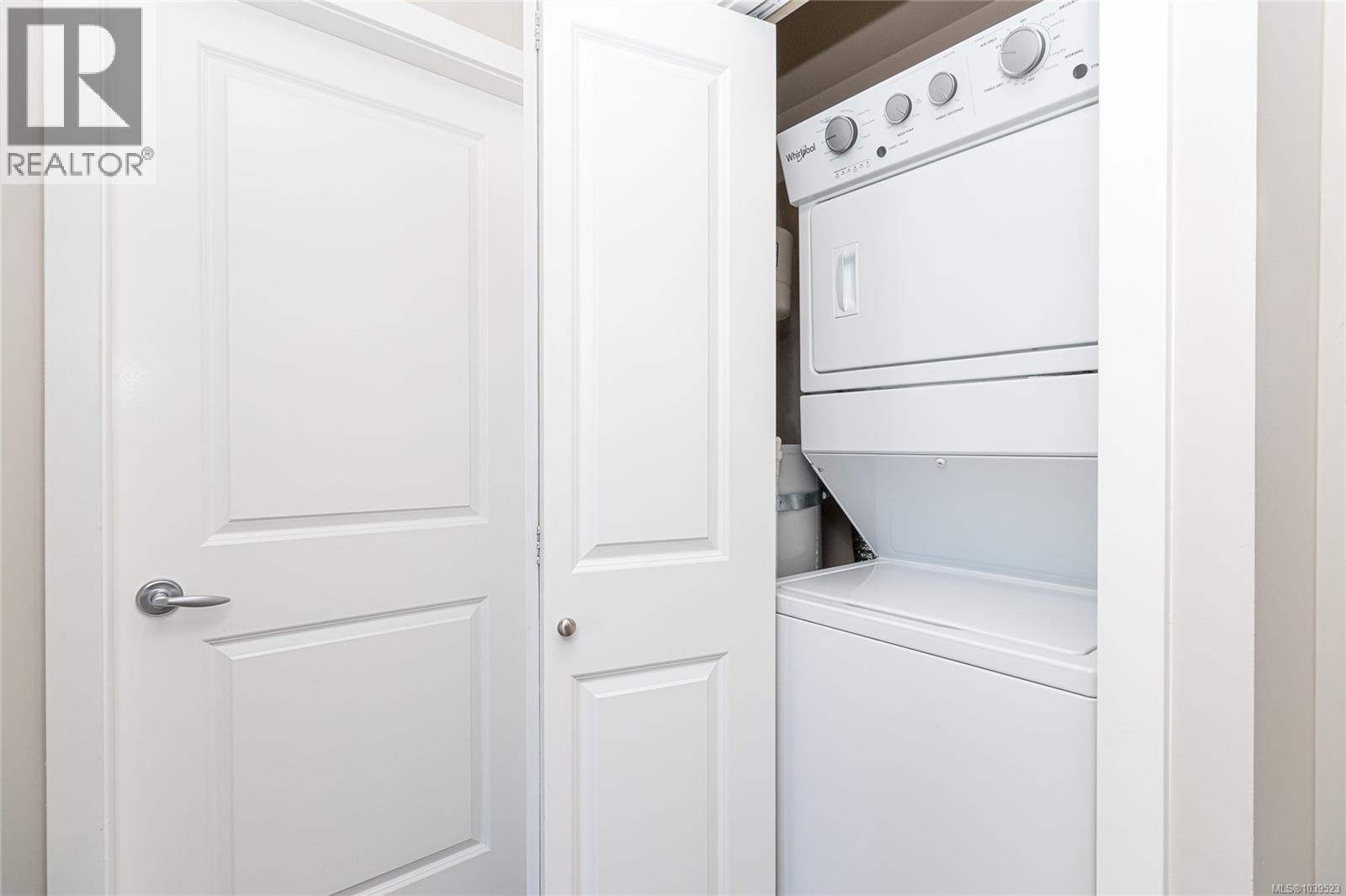 #308E 1115 Craigflower Rd - 21