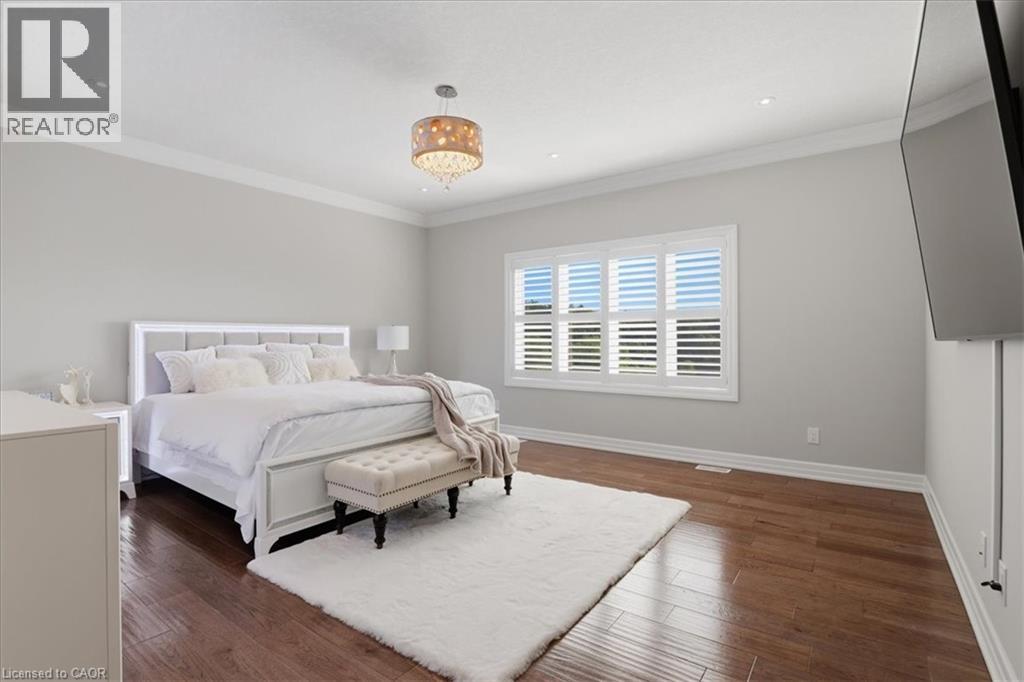 550 BRITTANIA Crescent - 30