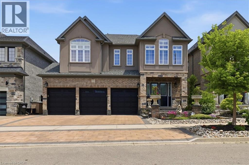 550 BRITTANIA Crescent - 6